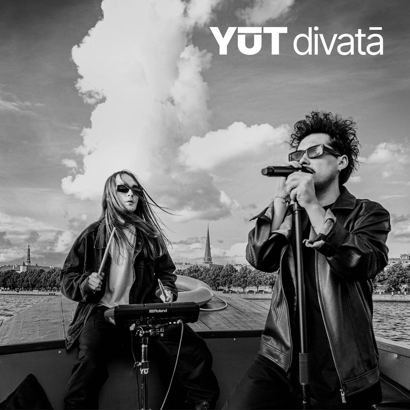 Divatā